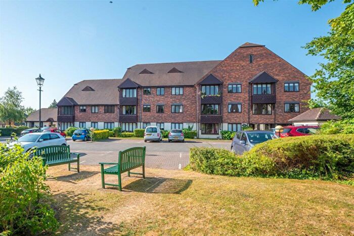 1 Bedroom Apartment For Sale In Chestnut Walk, Henley-In-Arden, B95