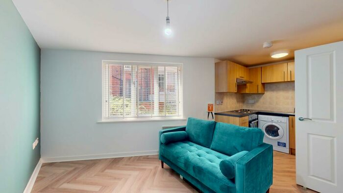 2 Bedroom Flat To Rent In Yalta Court, LS2