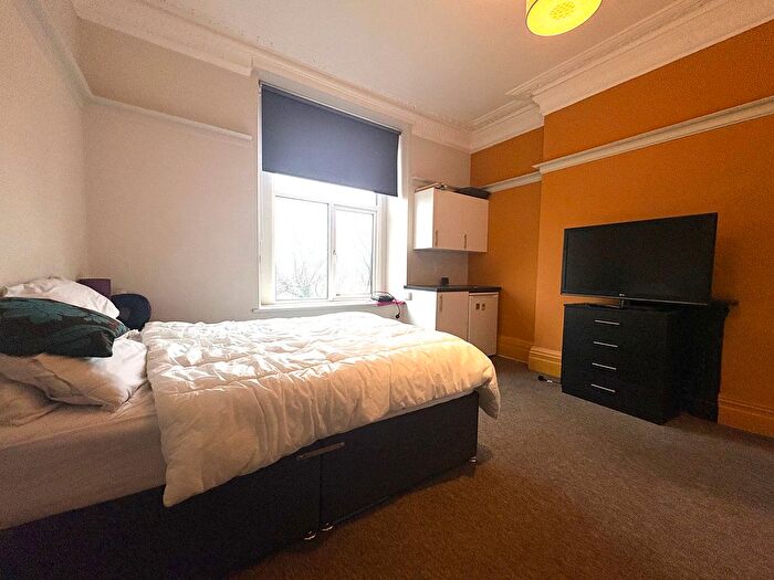 1 Bedroom Flat To Rent In Devonshire Street, Keighley, BD21