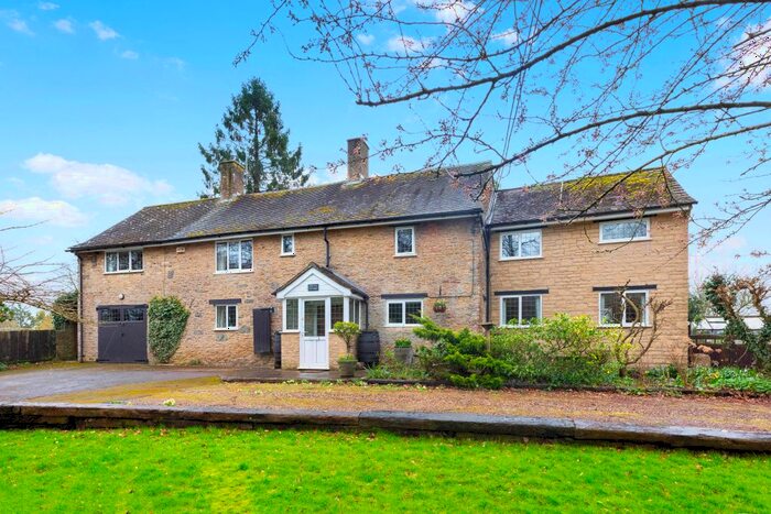 5 Bedroom Detached House For Sale In Milton On Stour, Gillingham, SP8