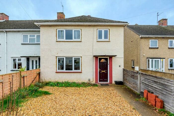 3 Bedroom Semi-Detached House To Rent In Nicholas Avenue, Marston, OX3