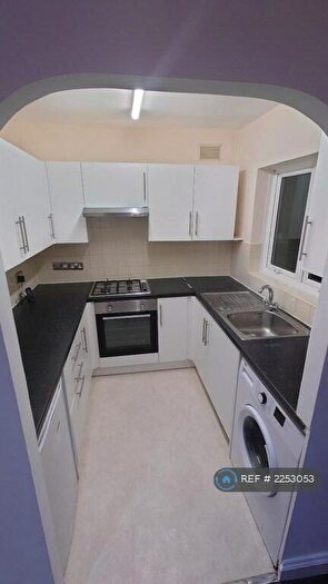 1 Bedroom Maisonette To Rent In Kenmore Avenue, Middlesex, HA3