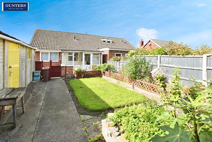 2 Bedroom Semi-Detached Bungalow For Sale In Lynton Close, Scunthorpe, DN15