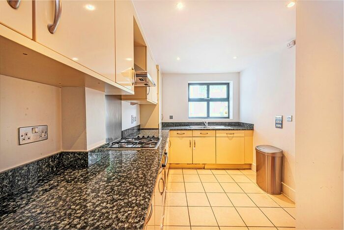 3 Bedroom End Of Terrace House To Rent In Geraldine Road, London, SW18