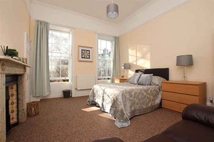2 Bedroom Flat To Rent In Laura Place, Bath, BA2
