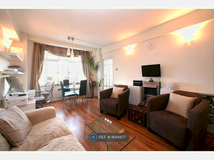 1 Bedroom Flat To Rent In Trinity Court, London, WC1X