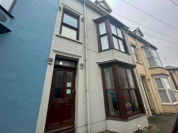 2 Bedroom Flat To Rent In Sea View Place, Aberystwyth, SY23