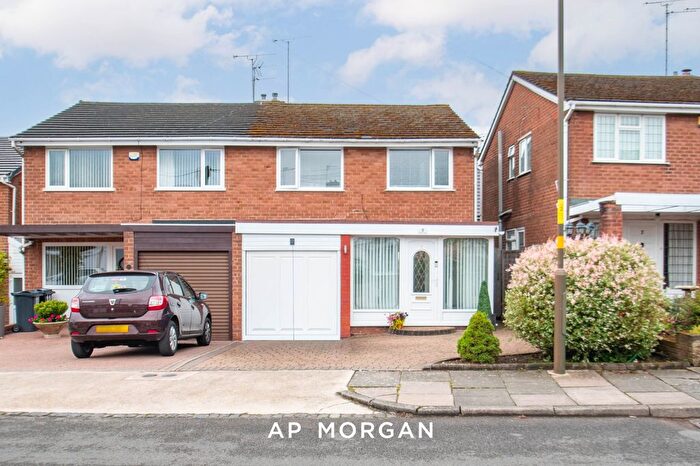 3 Bedroom Semi-Detached House For Sale In Jasmin Croft, Kings Heath, Birmingham, West Midlands, B14