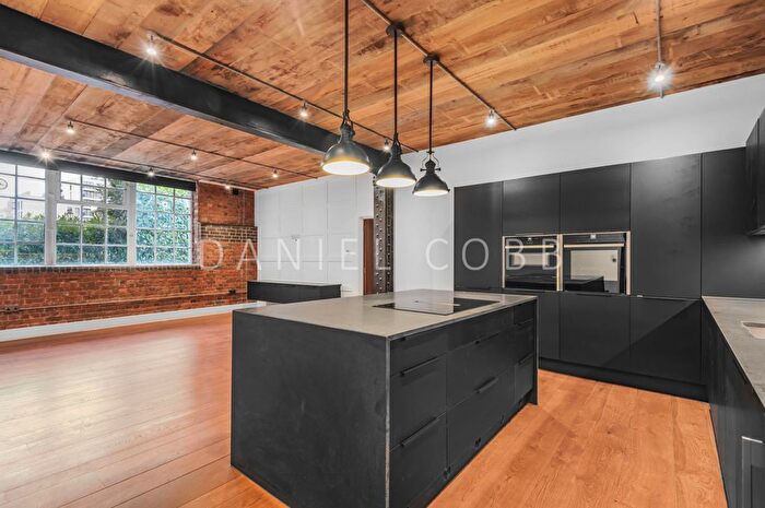 2 Bedroom Flat To Rent In Woods Place, London, SE1