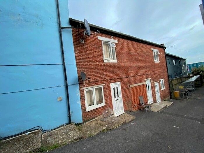 Studio To Rent In Bevois Valley Road, Southampton, SO14