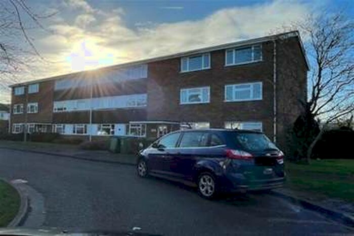 2 Bedroom Flat To Rent In Southside, HP21