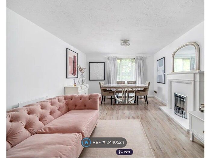 2 Bedroom Flat To Rent In Kilnsey Court, London, N11