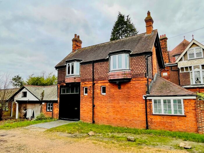 Studio To Rent In Birkholme Cottage Birkholme Cottage, Lower Hampton Road, Sunbury-On-Thames TW16