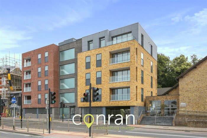 2 Bedroom Apartment To Rent In Woolwich Road, Charlton, SE7