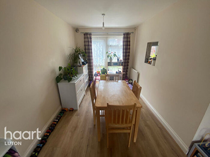 3 Bedroom Terraced House To Rent In Ventnor Gardens, Luton, LU3