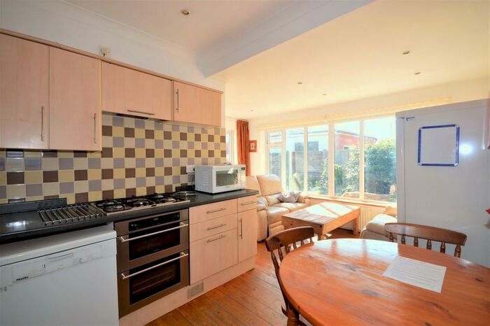 5 Bedroom Detached House To Rent In Hankinson Road, Winton, Bournemouth, BH9