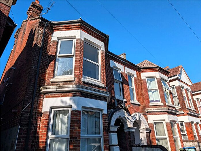 1 Bedroom Flat To Rent In Wilton Avenue, Southampton, Hampshire, SO15