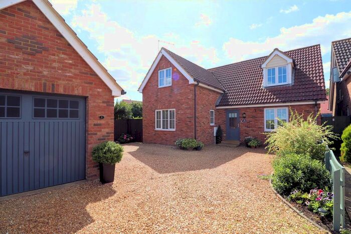 4 Bedroom Detached House For Sale In Red Hart Close, Downham Market, PE38