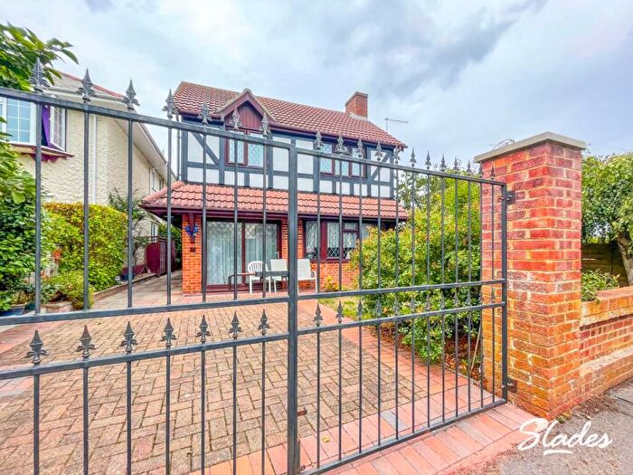 4 Bedroom Detached House To Rent In Beech Avenue, Southbourne, Bournemouth, BH6
