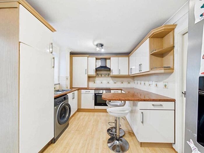 3 Bedroom Detached House For Sale In Vicarage Gardens, Featherstone, Pontefract, WF7