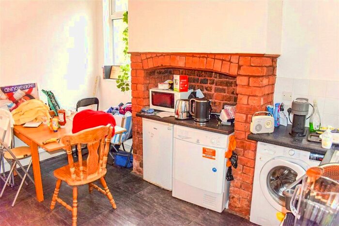 5 Bedroom Semi-Detached House To Rent In Derby Road, Fallowfield, Manchester, M14