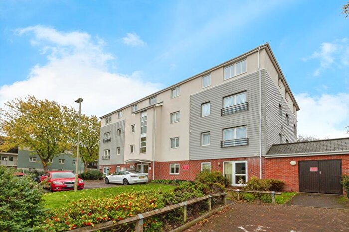 1 Bedroom Flat For Sale In Rossetti Close, Basingstoke, Hampshire, RG24