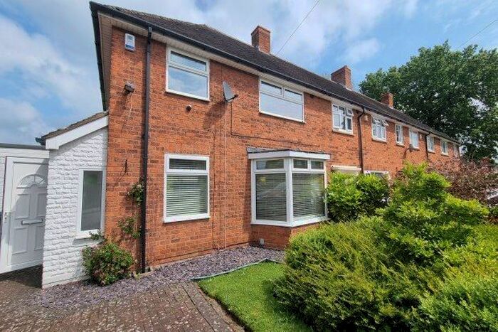 3 Bedroom Semi-Detached House To Rent In Lingard Road, Sutton Coldfield, B75