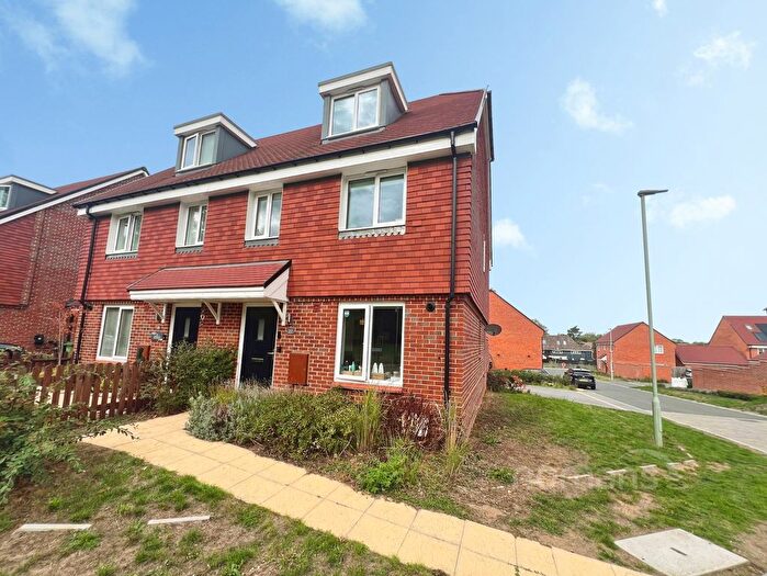 4 Bedroom Semi-Detached House For Sale In Barron Road, Tongham, Surrey, GU10
