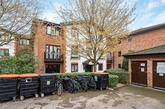 Studio For Sale In Broomhill Road, London, SW18