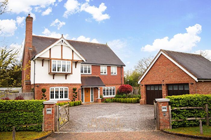 5 Bedroom Detached House For Sale In Coppice Vale, Felbridge, RH19