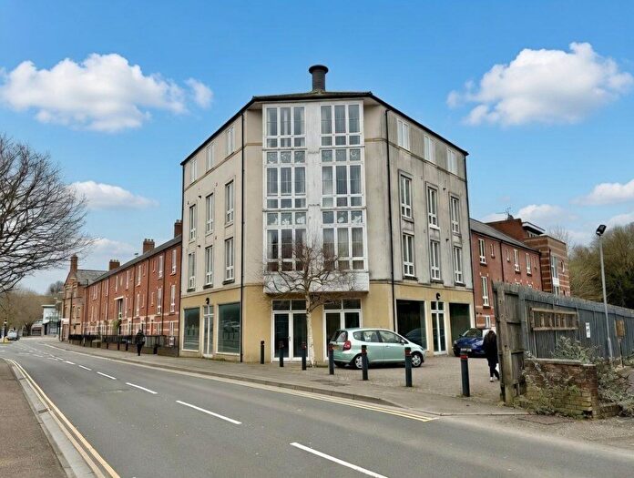 2 Bedroom Flat For Sale In Tanyard Way, Yeovil, Somerset, BA20