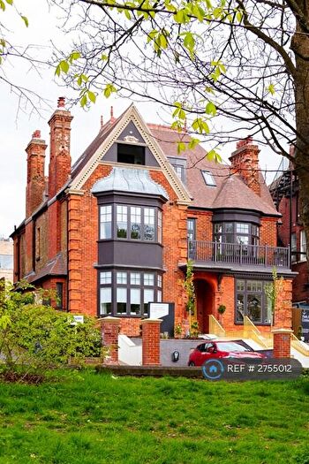 2 Bedroom Flat To Rent In Preston Park Avenue, Brighton, BN1