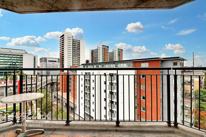 2 Bedroom Apartment To Rent In Newport Avenue, London, E14