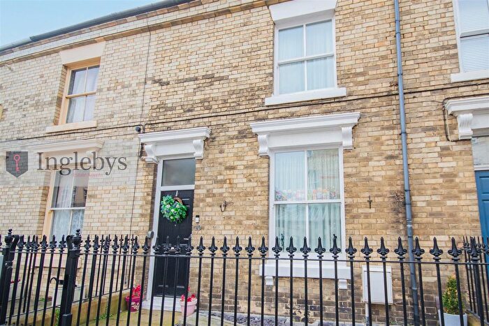 2 Bedroom Property For Sale In Milton Street, Saltburn-By-The-Sea, TS12