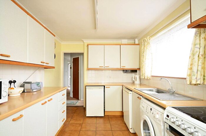 3 Bedroom Bungalow For Sale In Elm Grove, Bisley, Woking, GU24