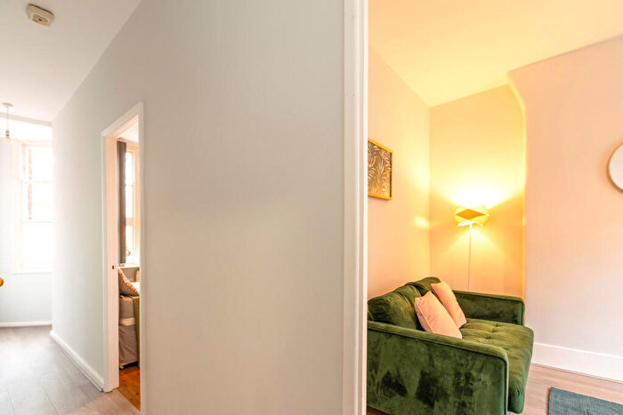 1 Bedroom Flat For Sale In Clerkenwell Road, London, EC1R