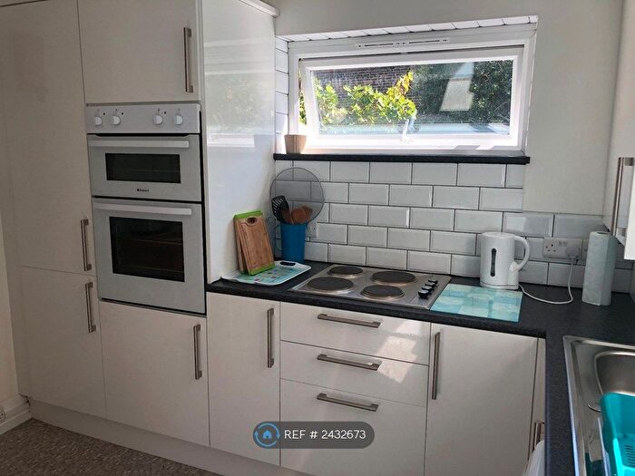 5 Bedroom Terraced House To Rent In Longstone Road, Eastbourne, BN21