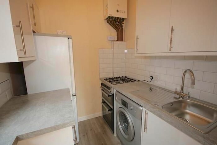 1 Bedroom Flat To Rent In Dalry Road, Edinburgh, EH11