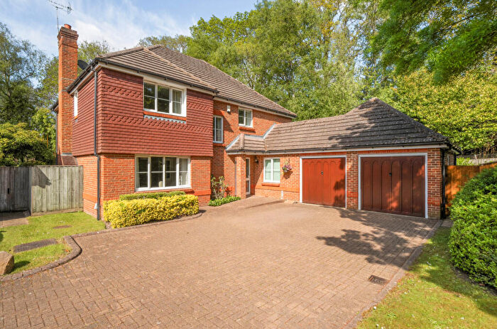 5 Bedroom Detached House For Sale In Mytchett Road, Mytchett, Camberley, Surrey, GU16