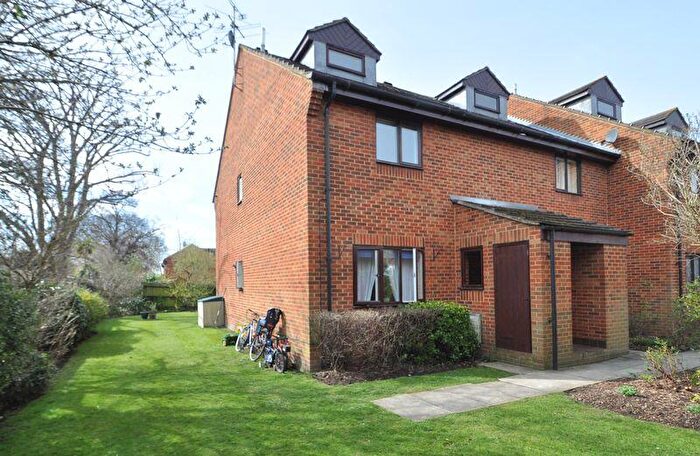 2 Bedroom Duplex To Rent In Georgia Road, New Malden, KT3