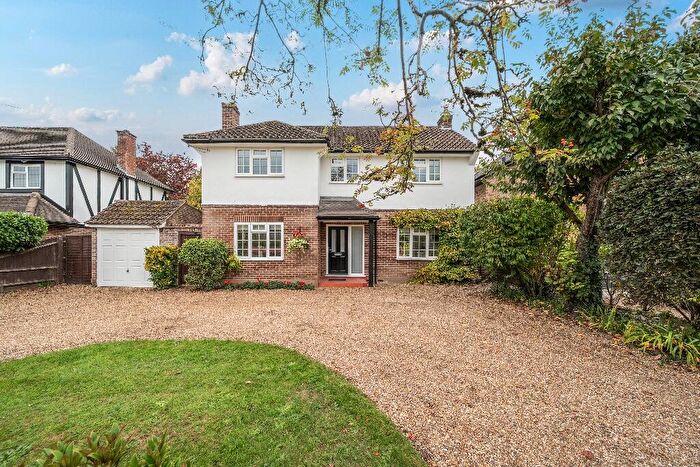 3 Bedroom Detached House For Sale In High Beeches, Gerrards Cross, Buckinghamshire, SL9