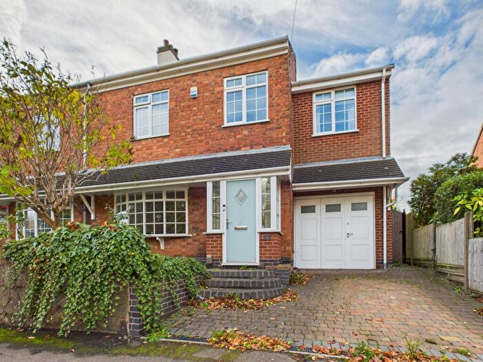 4 Bedroom Semi Detached House For Sale In Lutterworth Road, Nuneaton, CV11