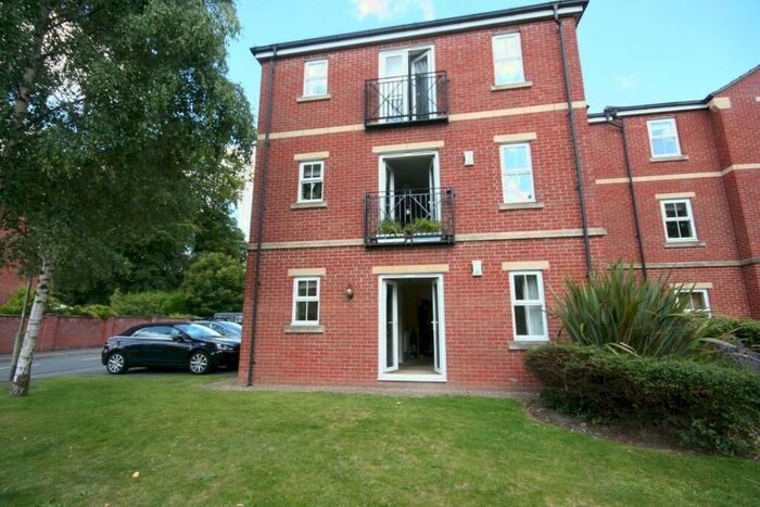 2 Bedroom Flat To Rent In Woodlea Lane, Meanwood, LS6