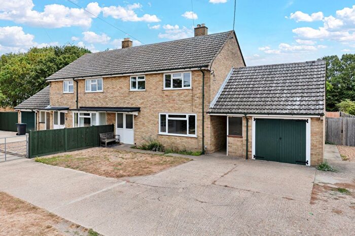 3 Bedroom Semi-Detached House To Rent In Chestnut Lane, Bassingbourn, SG8