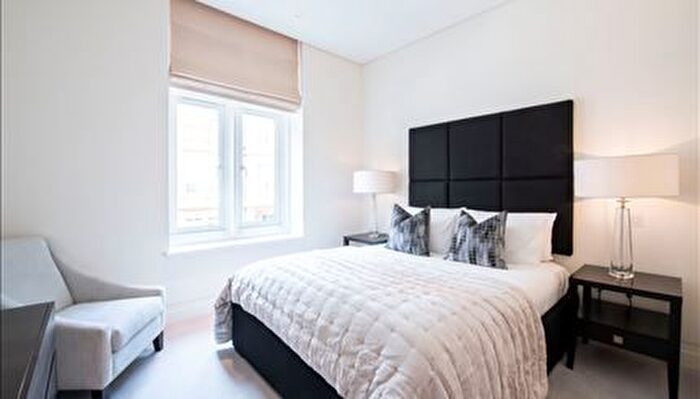 1 Bedroom Flat To Rent In Green Street, London, W1K