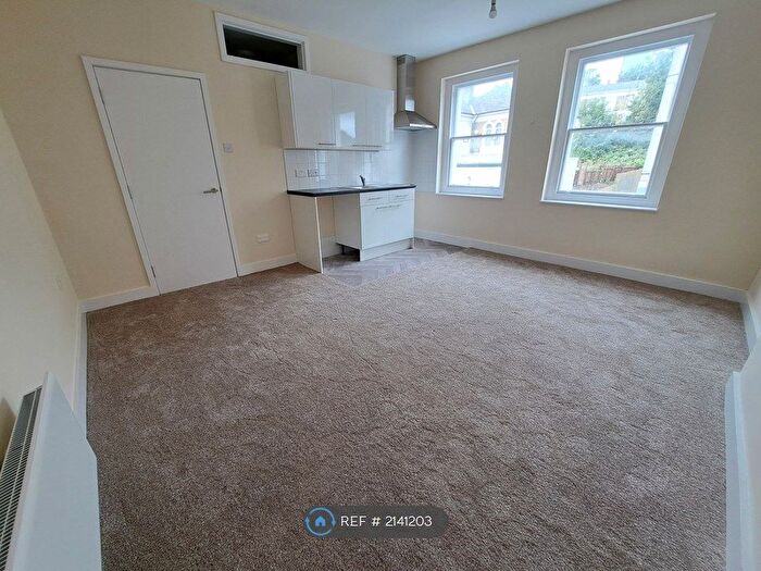 Studio To Rent In Forest Hill, London, SE23