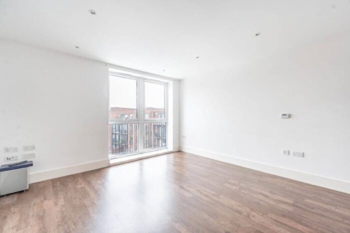 1 Bedroom Flat To Rent In Letchworth Road, Stanmore, HA7