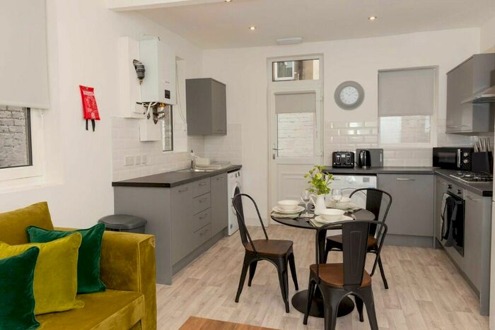 5 Bedroom House Of Multiple Occupation To Rent In Harrison Street, Barrow-In-Furness, Cumbria, LA14