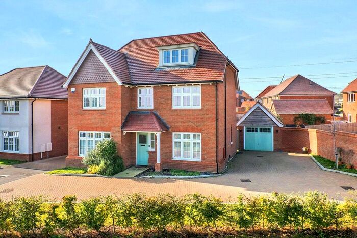 5 Bedroom Detached House To Rent In Ekman Close, Weldon, Ebbsfleet Valley, Swanscombe DA10