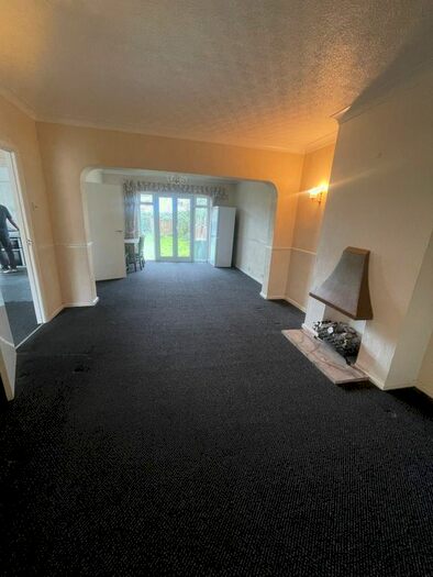 3 Bedroom Terraced House To Rent In Millbrook Gardens, Gidea Park, Romford, RM2